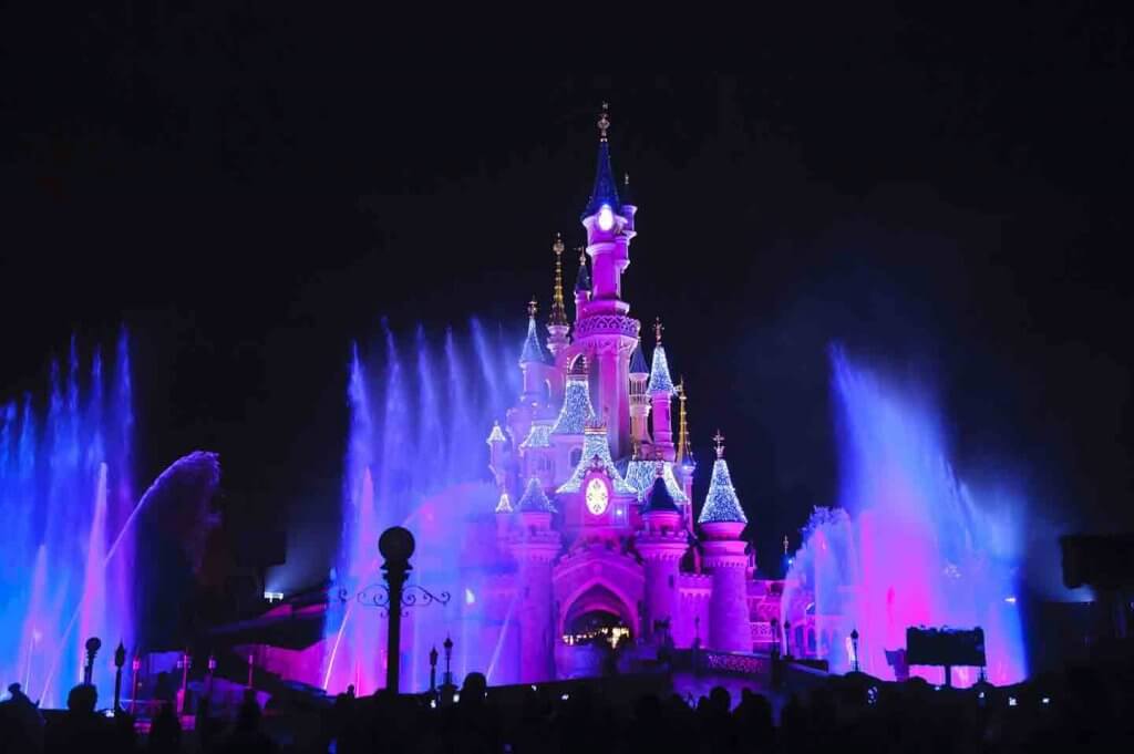 Walkie Talkie - Disneyland Paris - December 2016